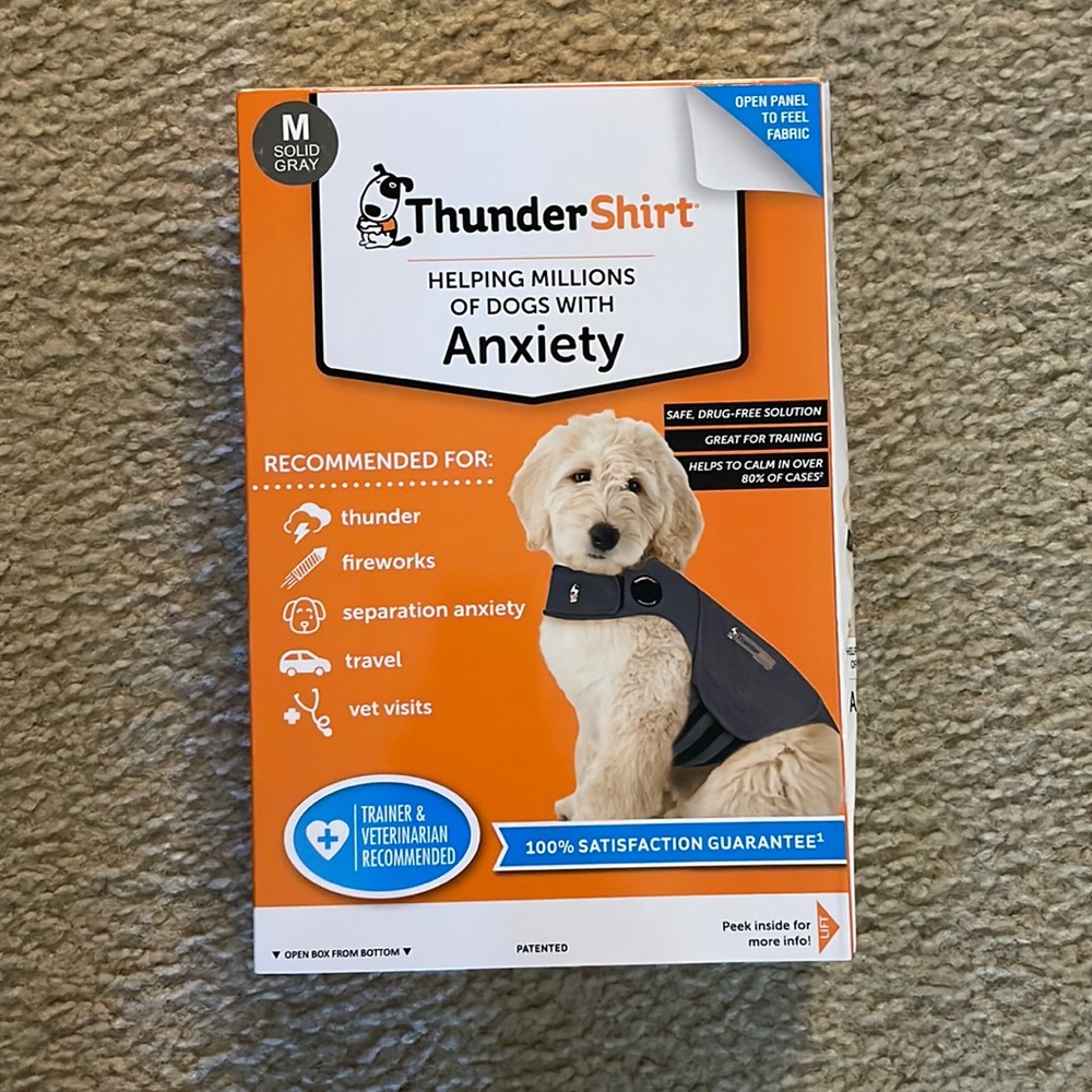 ThunderShirt for dogs. Size Medium. BNIB